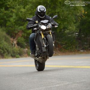 2014 BMW S1000R - 4cyl Streetfighter Shootout Part 3 - MotoUSA